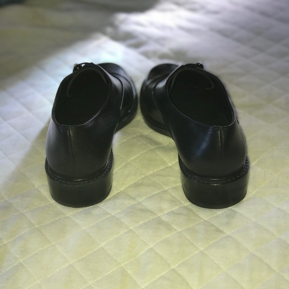 Stuart Weitzman Women's  Loafer! - Picture 6 of 7